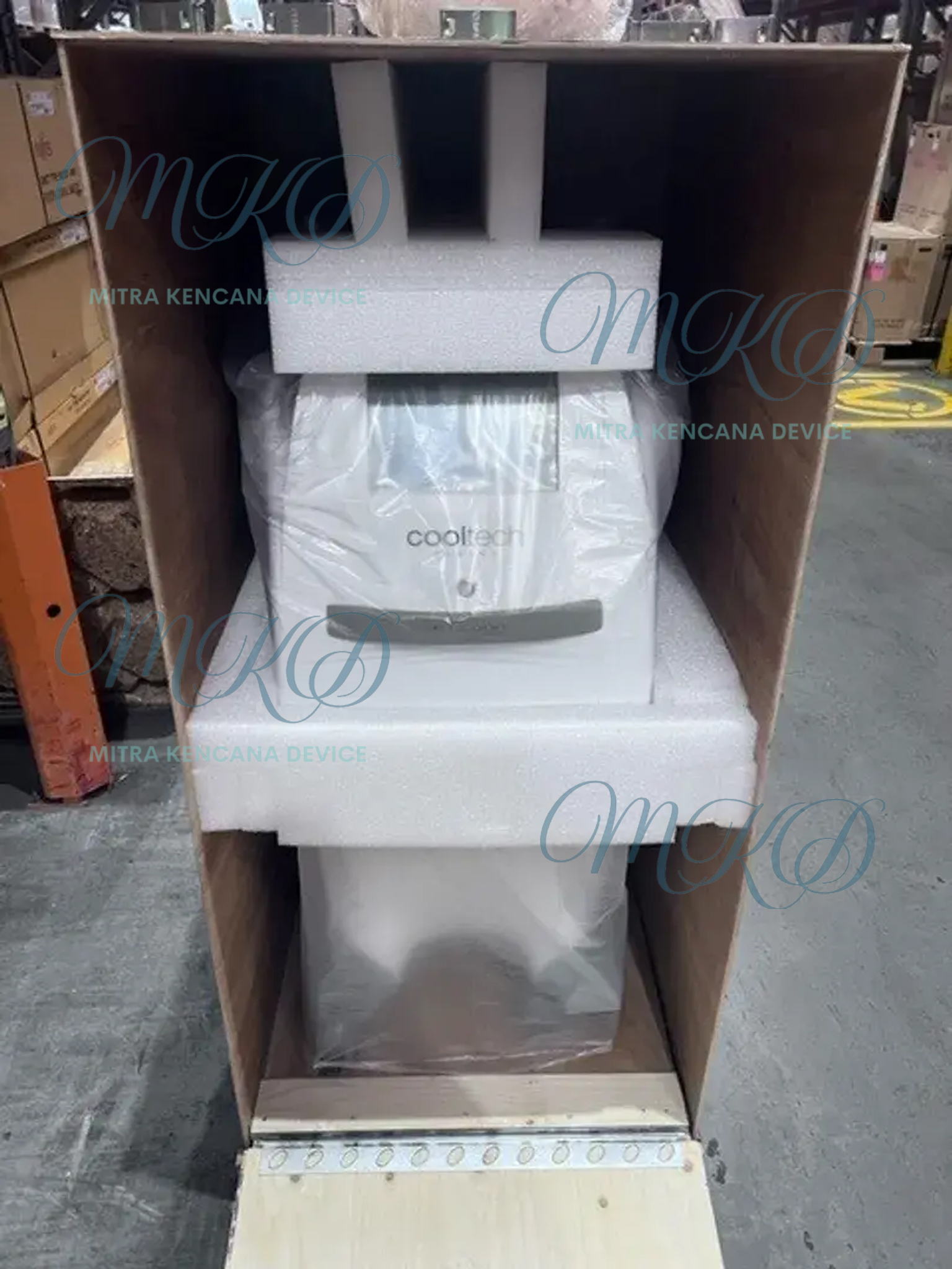 Cocoon Medical Cooltech Define Aesthetic Machine for sale