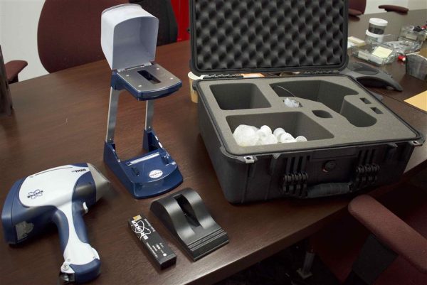 Bruker S1 Titan 600 XRF Analyzer - Image 4