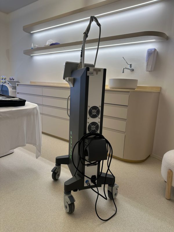 Cutera Secret PRO RF microneedling with Co2 - Image 2