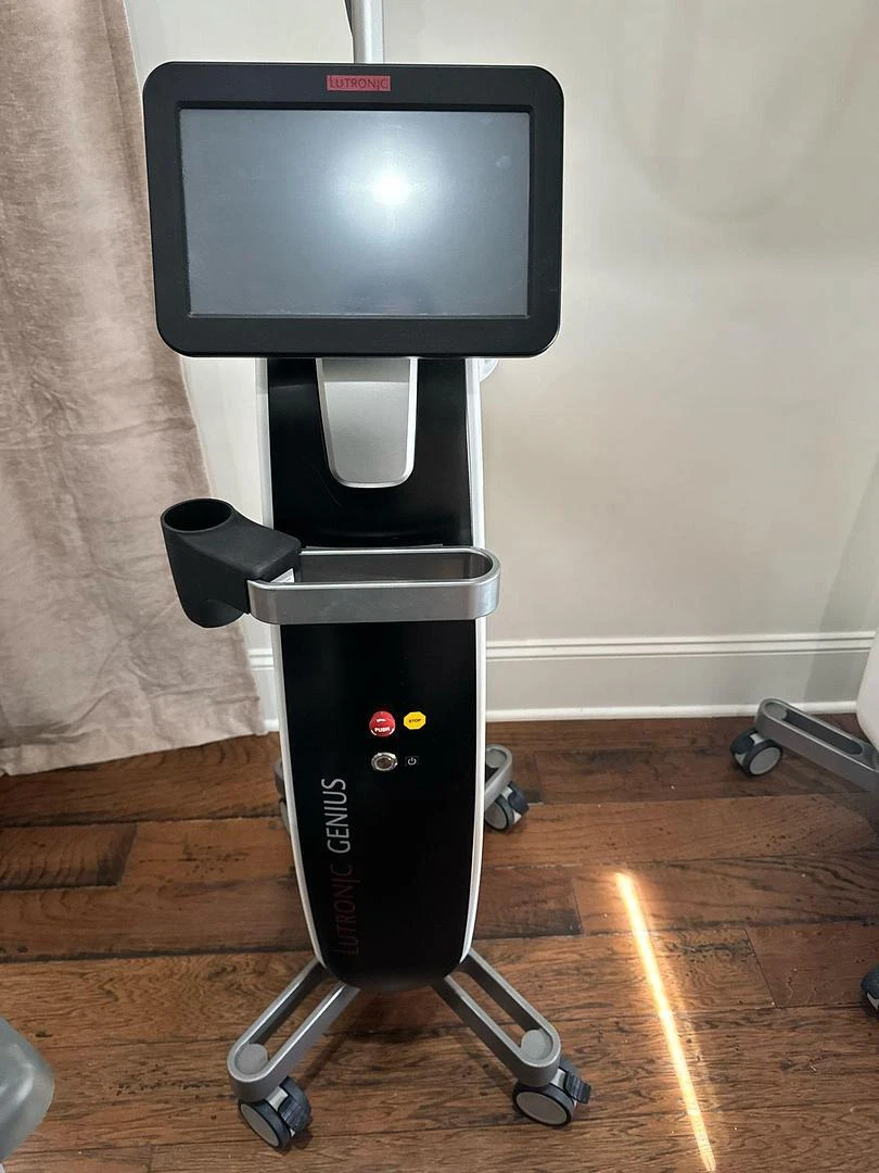 Lutronic Genius RF Microneedling