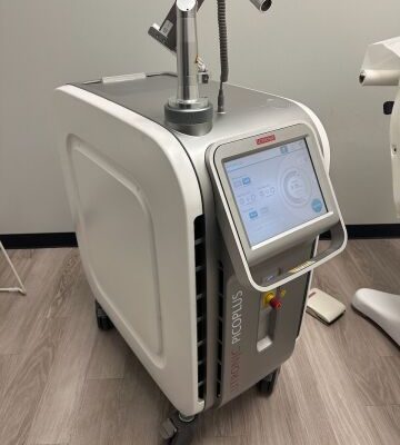 Lutronic Picoplus Laser with 5 handpieces