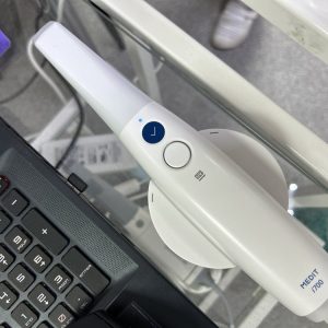 Medit i700 Wireless Intraoral Scanner