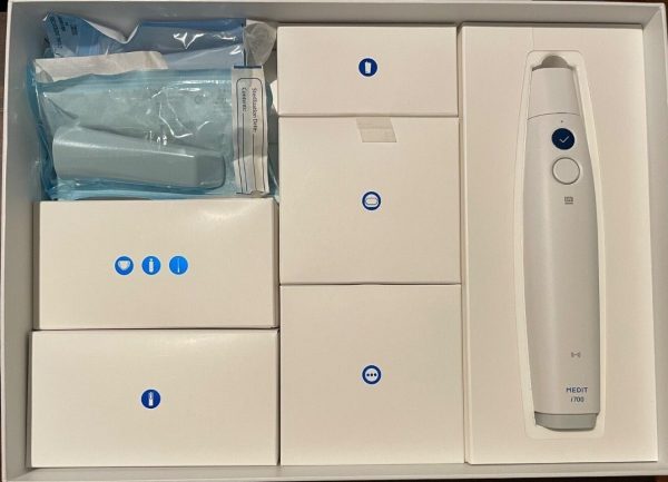 Medit i700 Wireless Intraoral Scanner