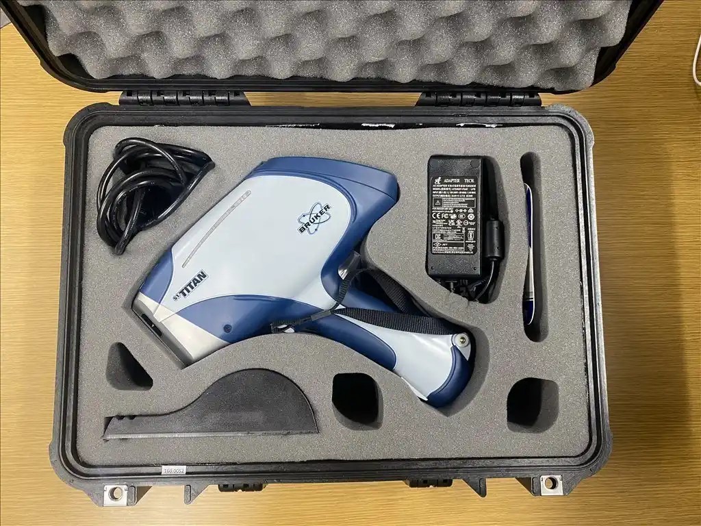 Bruker S1 Titan 500S Handheld XRF Analyzer
