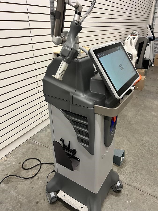 Deka Helix CO₂ Laser - Image 2